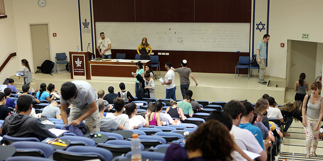 נבחנים ב בחינות הפסיכומטרי ה חדשות ב אוניברסיטת תל אביב