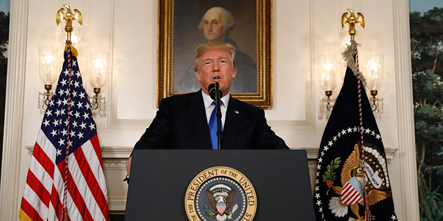 הנשיא דונלד טראמפ נואם נגד הסכם הגרעין עם אירן