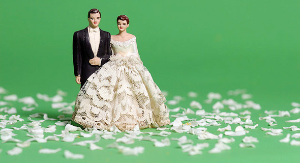 מוסף חתונה מתחתנים נישואים נישואין נשואים חתן כלה בובות בובה