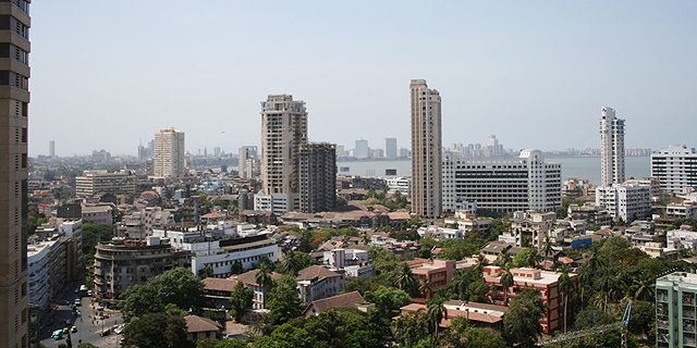 מגדלים במרכז העיר מומבאי הודו