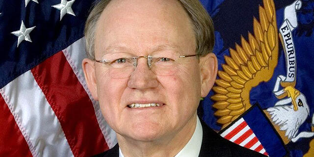 מייקל מקונל ראש NSA לשעבר