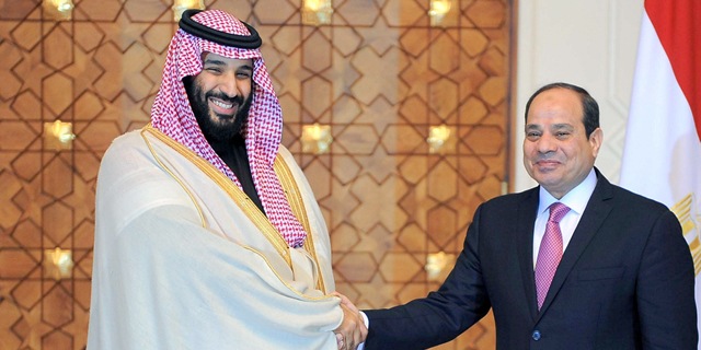 יורש העצר הסעודי מוחמד בן סלמן והנשיא המצרי עבד אל פתח א סיסי