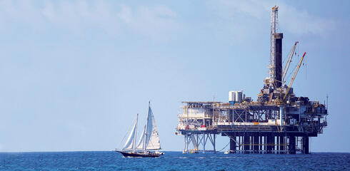 קידוח נפט מול חופי קליפורניה ארה"ב, צילום: רויטרס