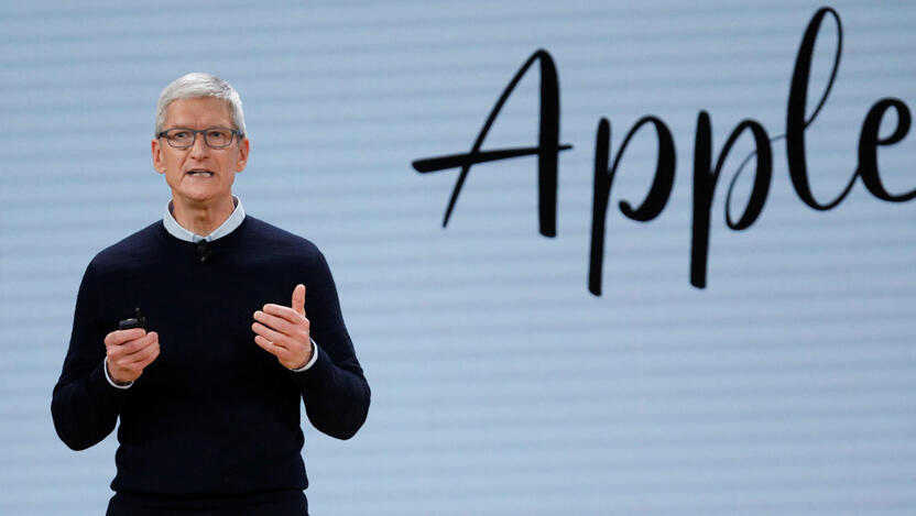 מנכ"ל אפל טים קוק במסיבת עיתונאים 27.3.18