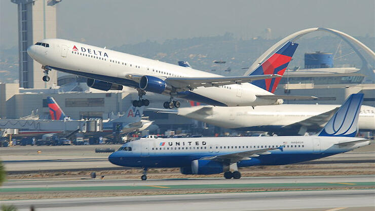 נמל תעופה לוס אנג'לס קליפורניה LAX 