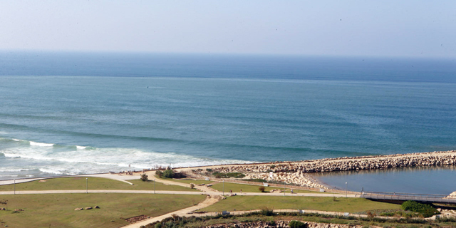 ה חוף בצפון תל אביב
