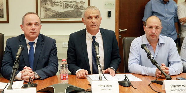 מסיבת עיתונאים במשרדי חברת החשמל בתל אביב לרגל החתימה על הרפורמה במשק החשמל