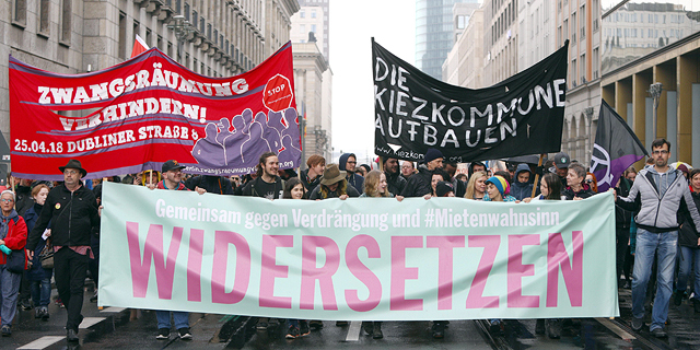 מחאה נגד מחירי הדיור ב ברלין גרמניה