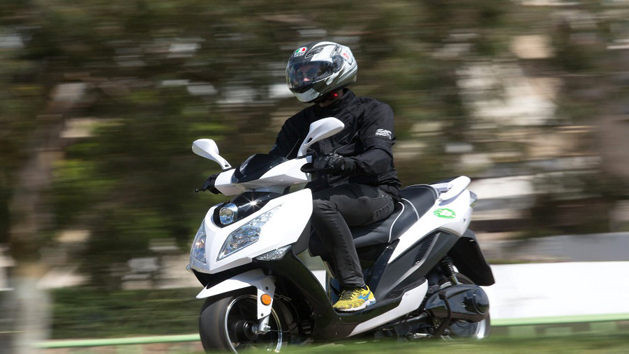 אולטרא צ'ארג' בליץ מוטורס אופנועים חשמליים