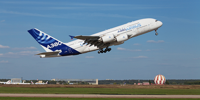 המראה מטוס נוסעים איירבוס A380