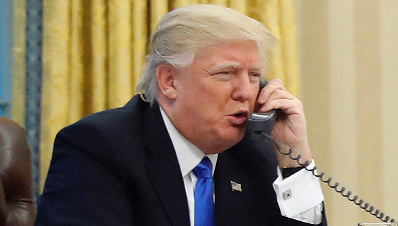 דונלד טראמפ נשיא ארה"ב טלפון