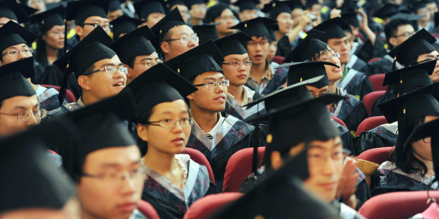 סטודנטים סינים סין צעירים אופיר דור