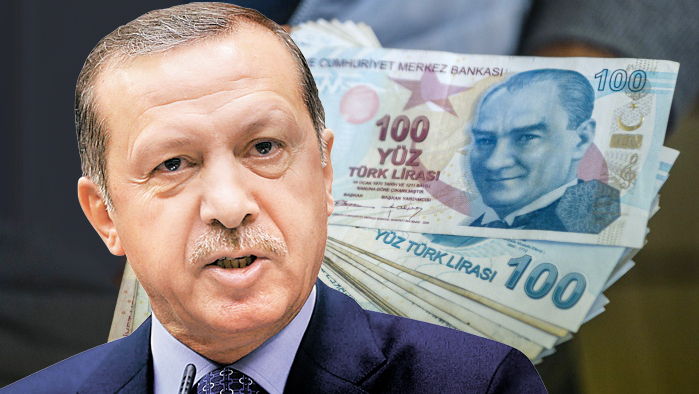 נשיא טורקיה ארדואן על רקע שטרות של לירה טורקית, צילום: איי אף פי, רויטרס