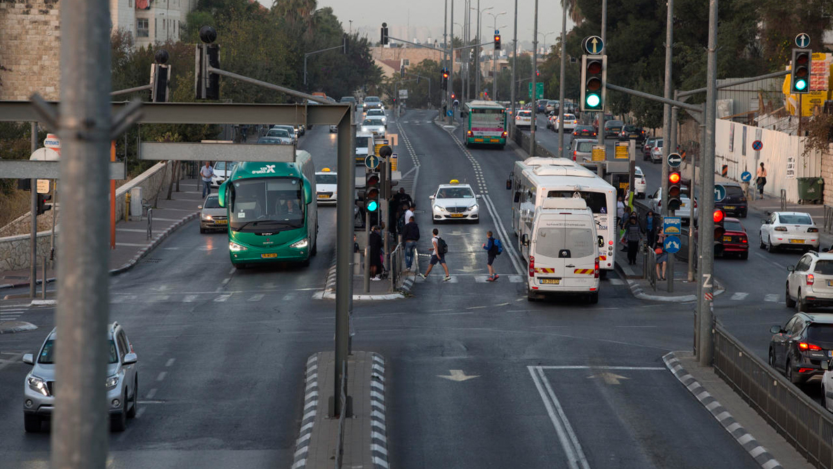דרך חברון עם נתיב תחבורה ציבורית נתצ ב ירושלים