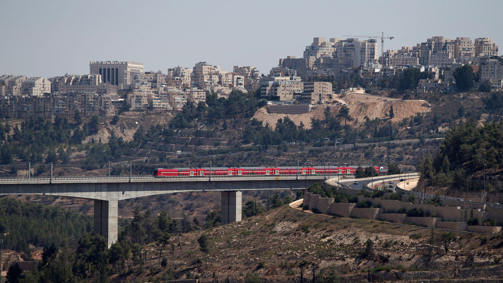נסיעת בכורה של רכבת מהירה מ ירושלים ל תל אביב