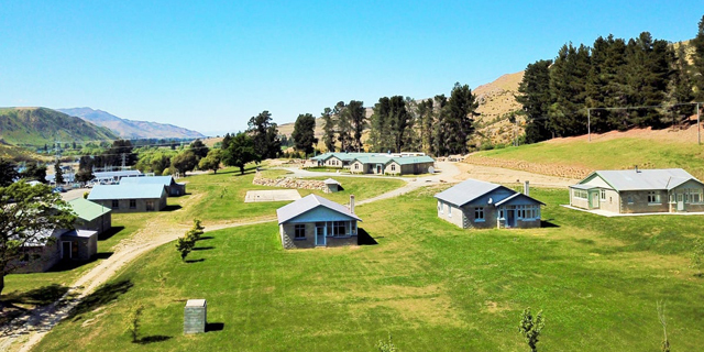 כפר למכירה  לייק ווייטאקי Lake Waitaki ניו זילנד