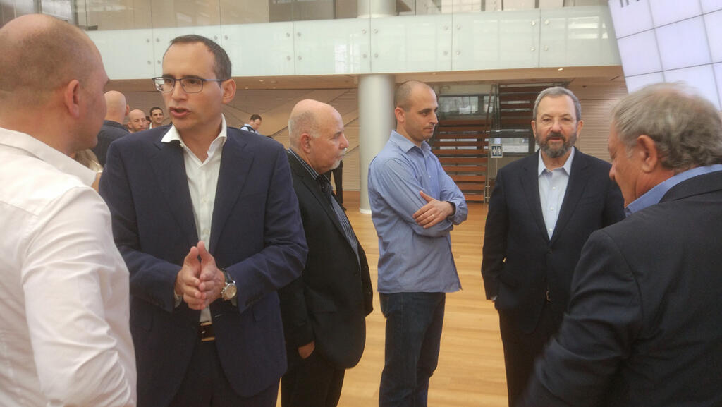 אהוד ברק איתי בן זאב אינטרקיור פתיחת מסחר