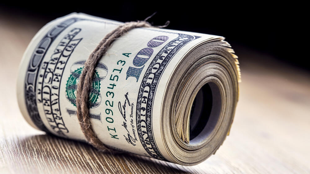 דולרים דולר כסף מגולגל