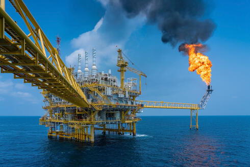 אסדת נפט , צילום: שאטרסטוק