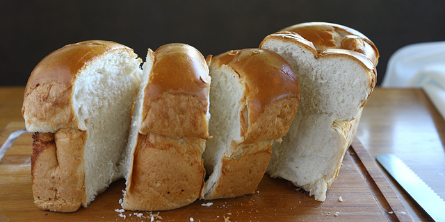 חלה רגילה לחם בפיקוח התייקרות