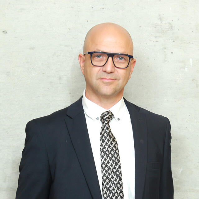 עו"ד אסף ורשה (צילום: אוראל כהן) עו"ד אסף ורשה דן אנד ברדסטריט