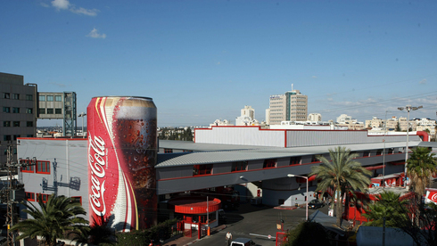 קוקה קולה. קנס של 39 מיליון שקל, צילום: עמית שעל