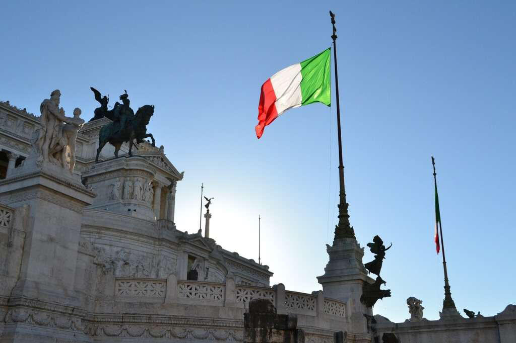 איטליה רומא דגל