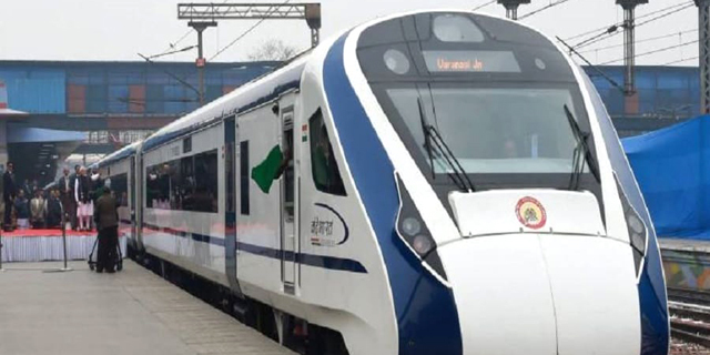 רכבת מהירה הודו ונדה בהראט Vande Bharat Express 
