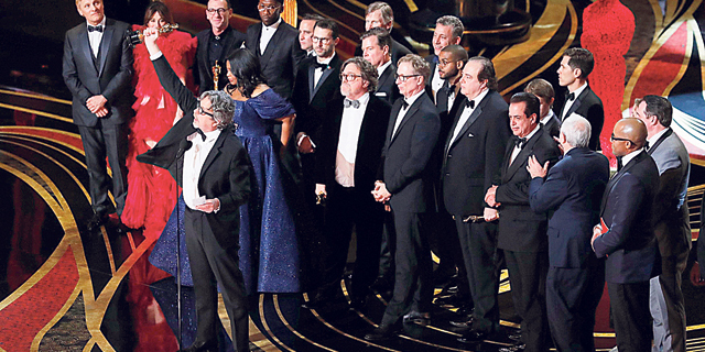 פנאי הבמאי פיטר פארלי פרס הסרט הטוב שקיבל "הספר הירוק" בחירה שמרנית של האקדמיה