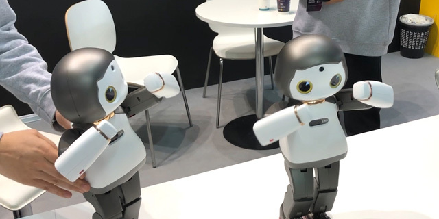 ליקו חיית מחמד רובוטית מבינה מלאכותית MWC 2019 ברצלונה