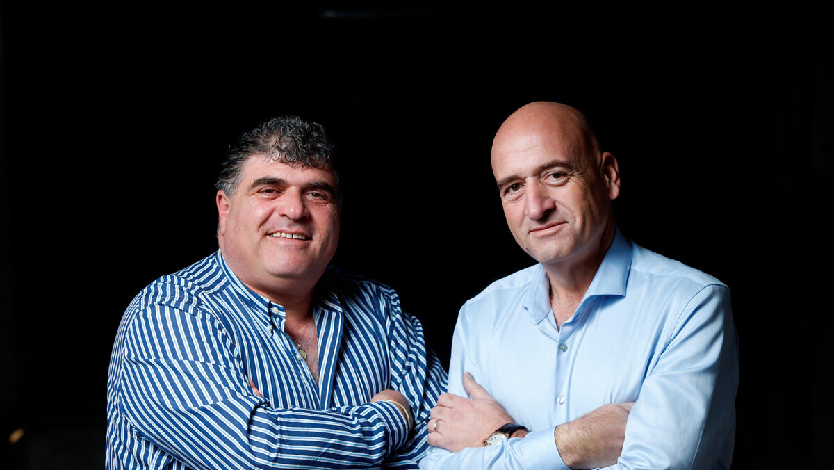 מימין פיני יעקובי ו אמיר יעקובי אחים והבעלים של חברת YSB