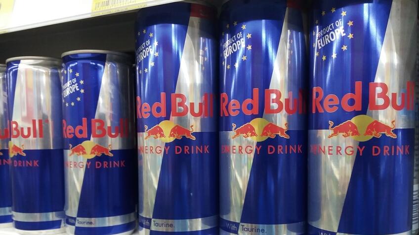 רד בול משקה אנרגיה מותגים