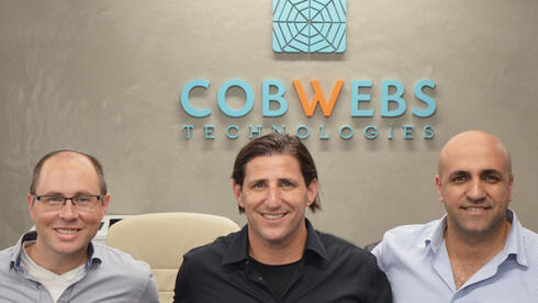 מייסדי חברת Cobwebs, מימין: המנכ"ל אודי לוי, הנשיא עומרי טימיאנקר, cto שי אטיאס, צילום: אנסטסיה אוצ