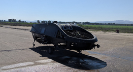 כלי טיס בלתי מאויש לריסוס אוויר של חברת אדמה ו טקטיקל רובוטיקס
