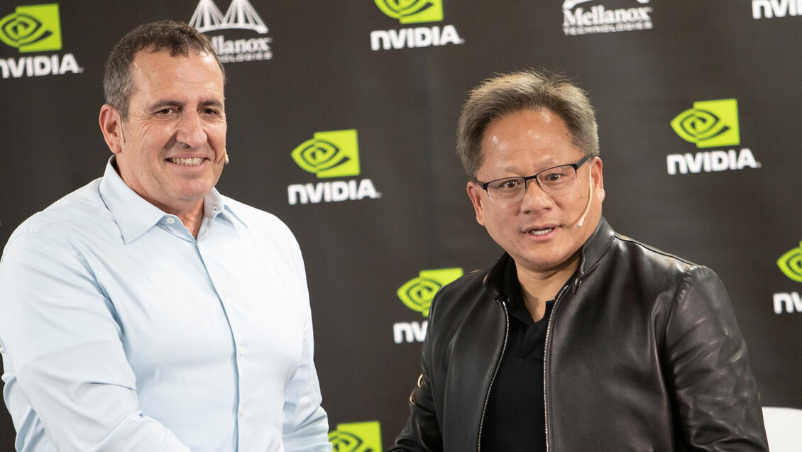 מימין מנכ"ל אנבידיה ג'נסן הואנג ומנכ"ל מלאנוקס איל וולדמן