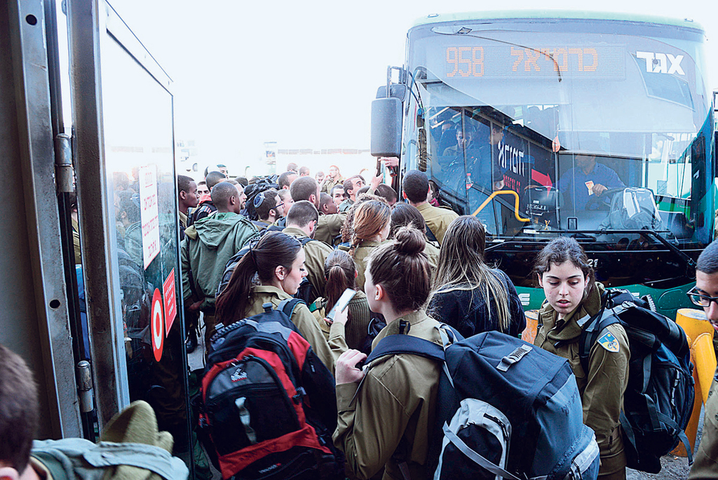 עומס אוטובוסים בשל השבתת רכבת ישראל