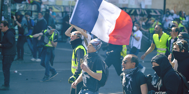 צרפת פריז מחאת האפודים הצהובים
