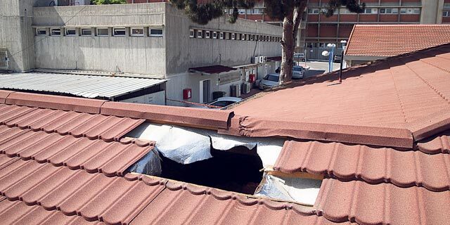 גג בית החולים ברזילי באשקלון פגיעת טיל