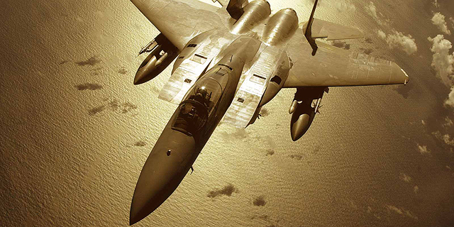 הקברניט F15 מטוס קרב