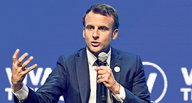 נשיא צרפת עמנואל מקרון בכנס ויוה טק בפריז