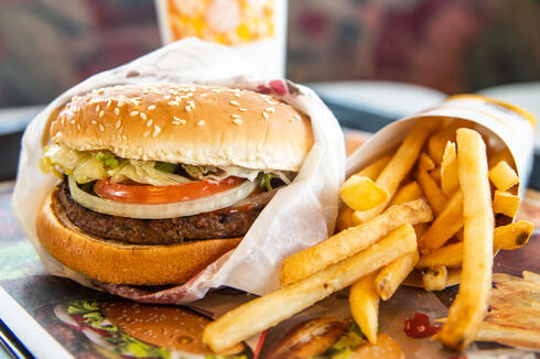 מנת המבורגר בברגר קינג, צילום: איי אף פי