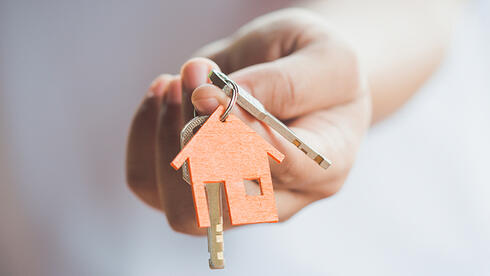 צילום: שאטרסטוק הפטור הסופי מחובות לא עזר - והחייבת חויבה להעביר את החלק בדירה שירשה לנושים