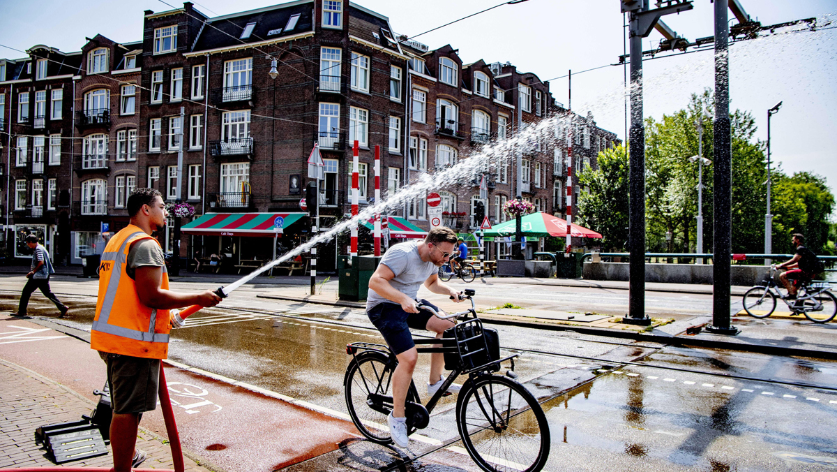 פוטו יולי חם התחממות כדור הארץ אמסטרדם הולנד