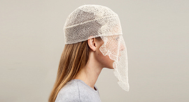 תערוכת כובעים Hybrid Heads של המעצבת דניאלה דוסי פנאי