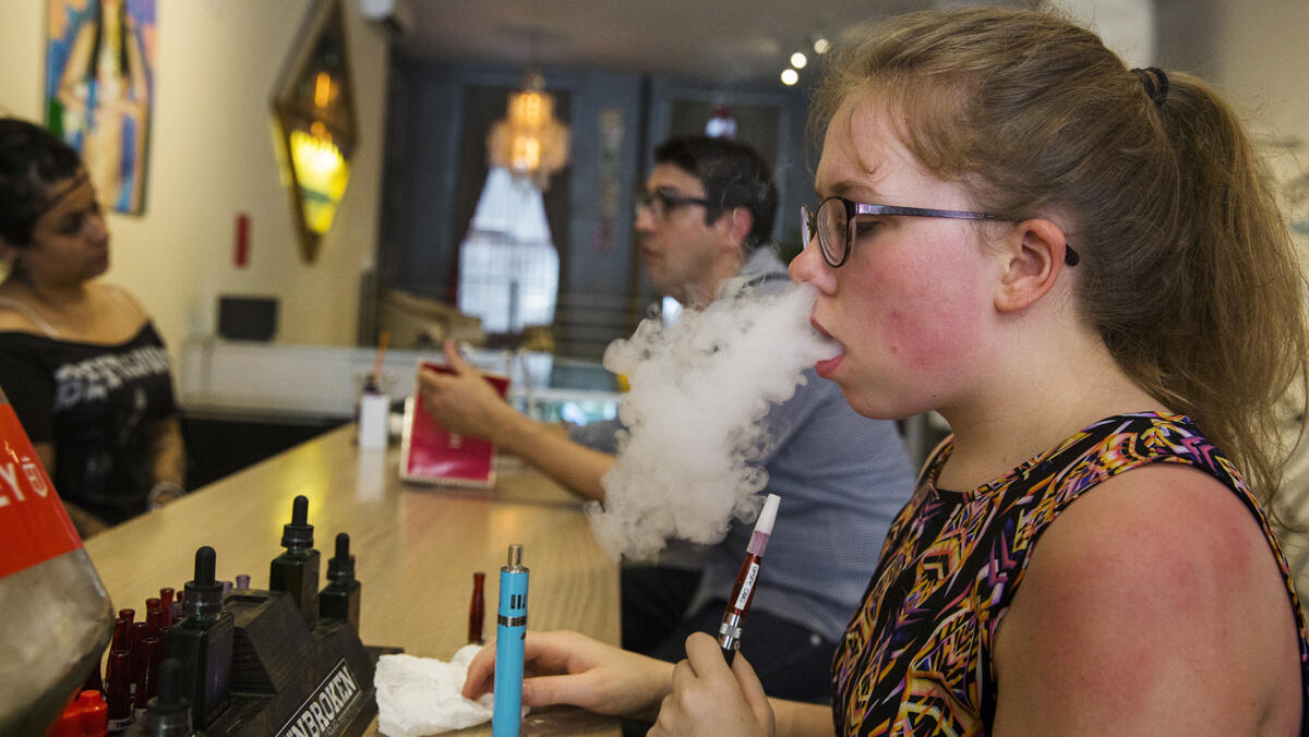 סיגריה אלקטרונית עישון