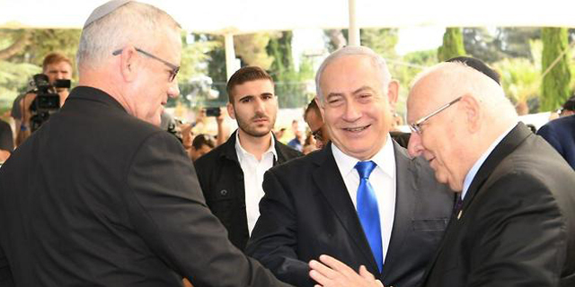 הנשיא ראובן ריבלין עם ראש הממשלה בנימין נתניהו ו בני גנץ