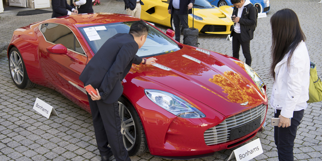 מכוניות יוקרה של סגן נשיא גינאה המשוונית תיאודורין אוביאנג מוצעות למכירה פומבית