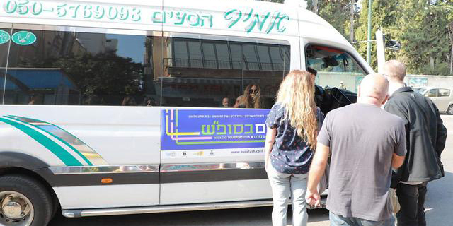 קווי שבת גוש דן תל אביב נוסעים נשארים בתחנה מפאת חוסר מקום