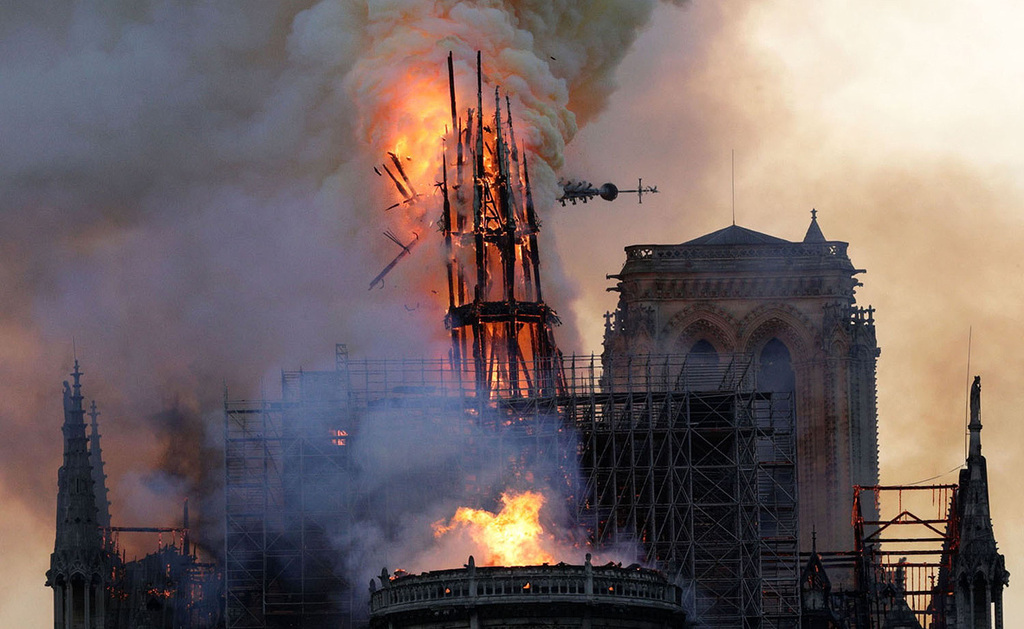 פוטו תמונות השנה 2019  נוטרדאם נשרפת פריז
