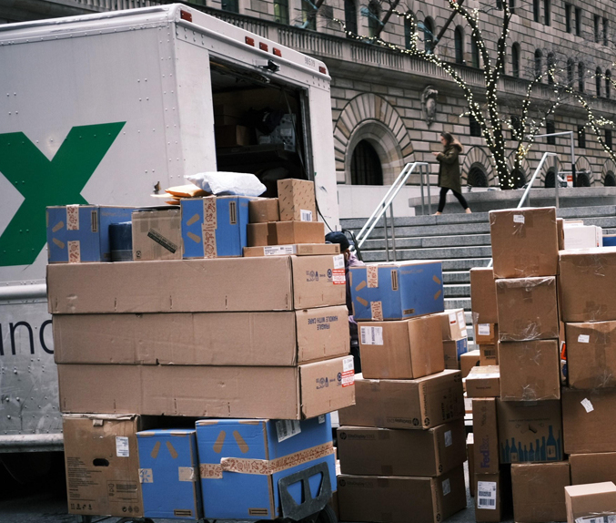 משאית של פדקס ב ניו יורק FedEx